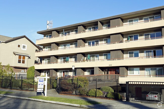 Building Photo - The Diplomat