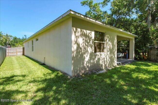 Building Photo - 95 East Ct