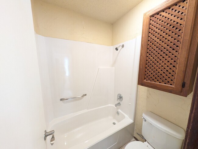 Building Photo - 1707 S 138th E Ave