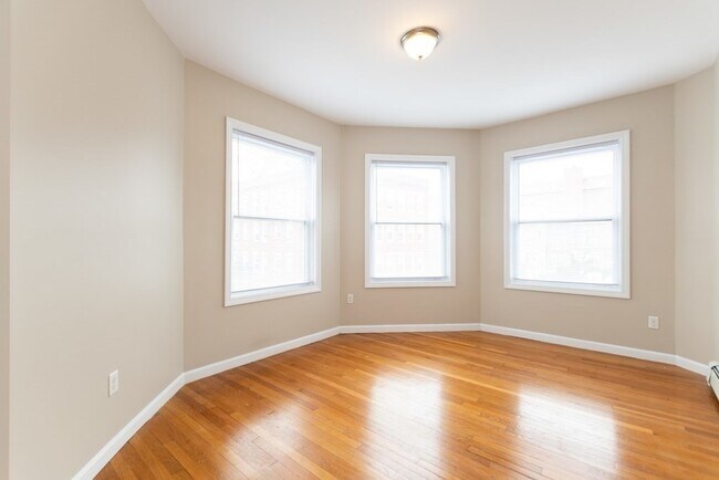 Building Photo - 168 Allston St