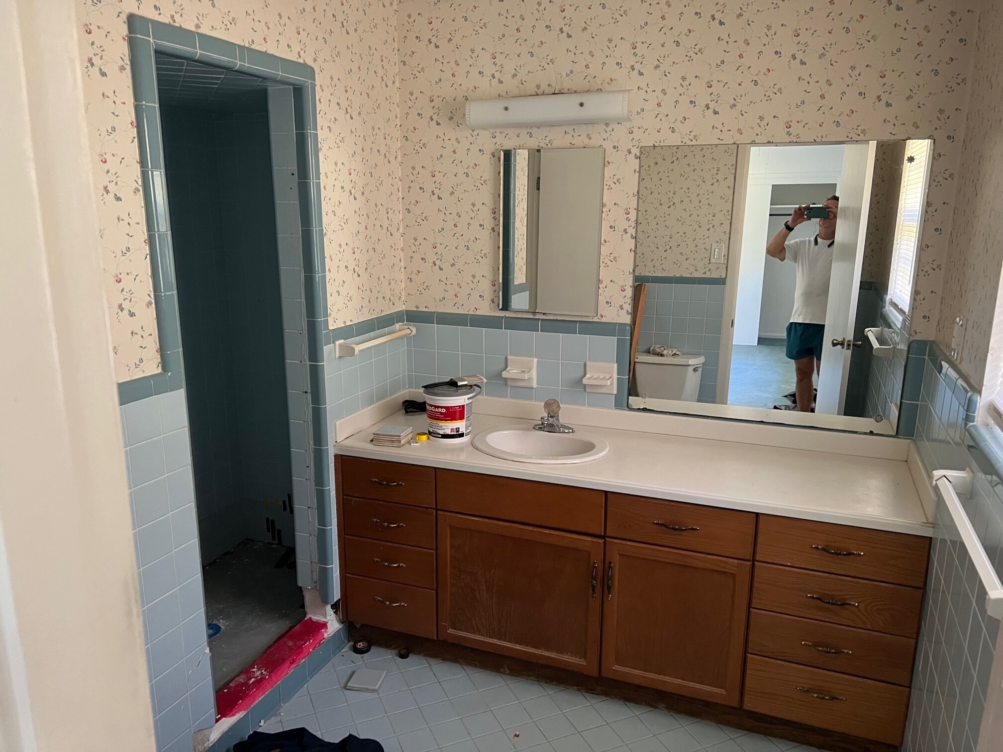 Master Bathroom - 1810 N 58th Ave