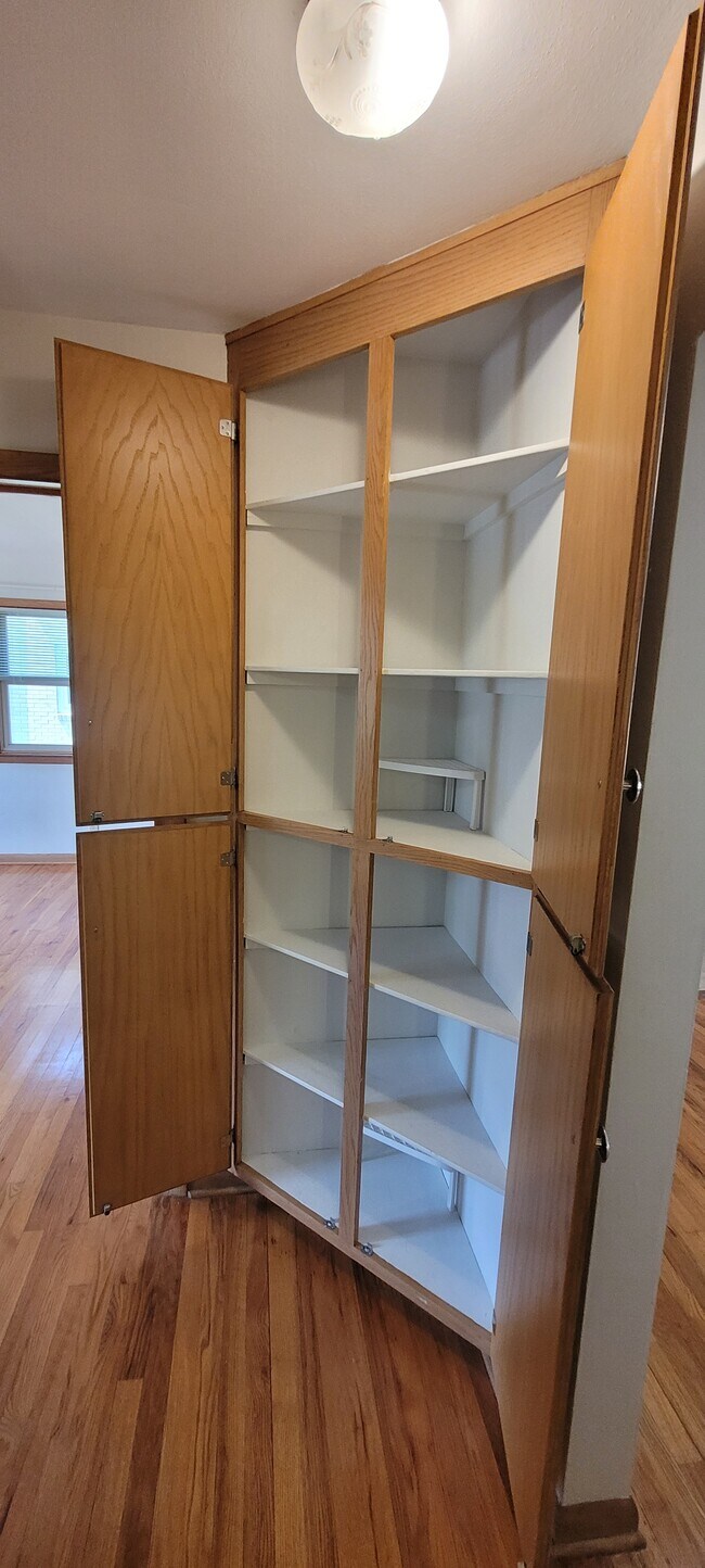 Building Photo - 922 High St