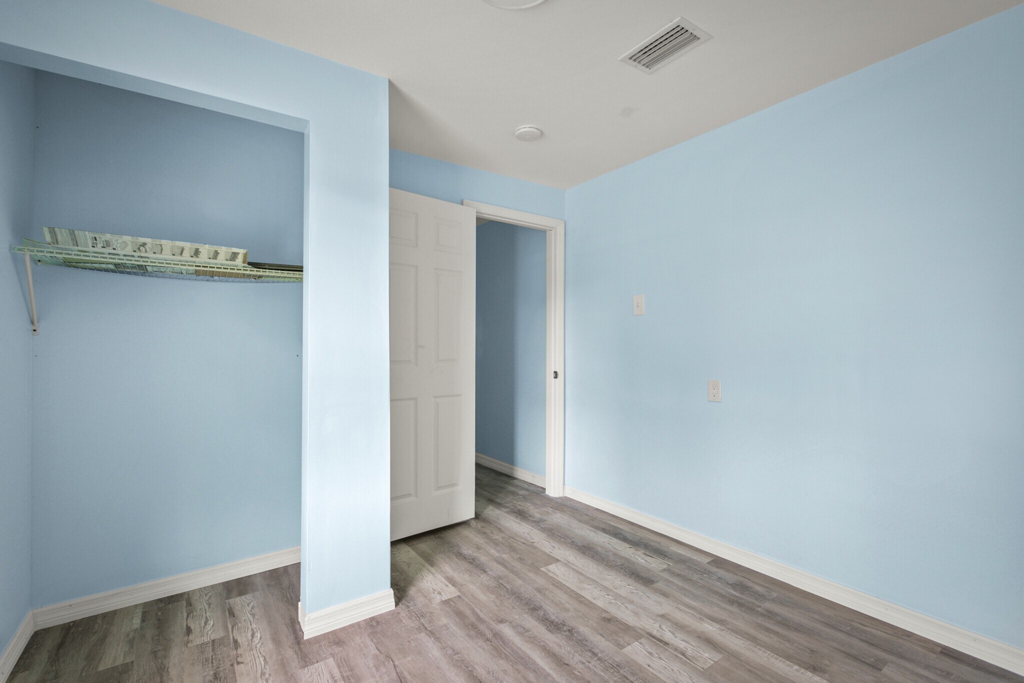 Building Photo - 260 Vernis Ave
