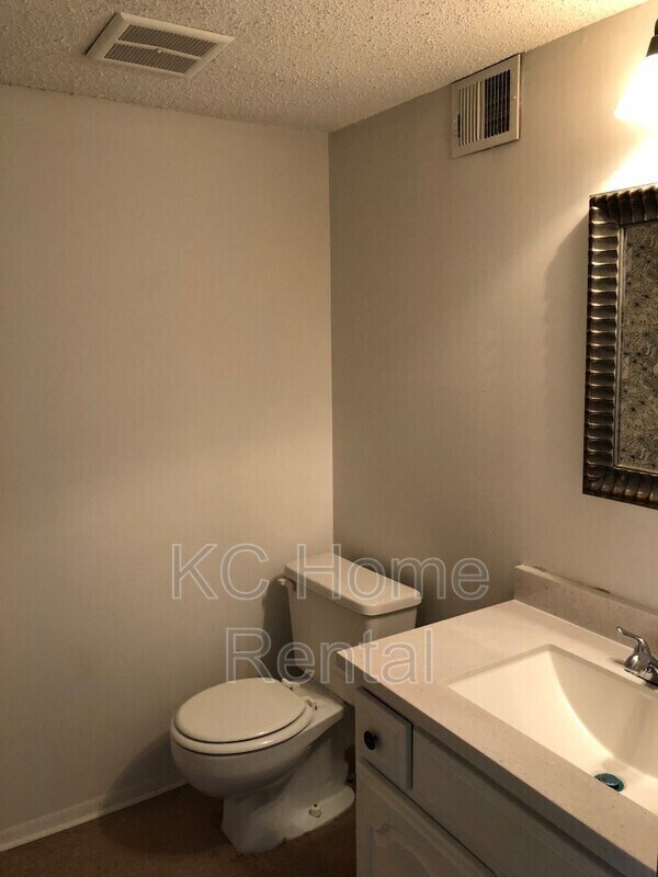 Building Photo - 8506 W 108th Pl