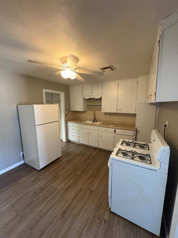 Building Photo - 811 NW Lupa St