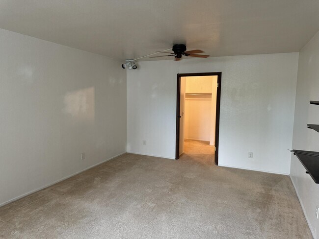 Building Photo - 350 E 700 S