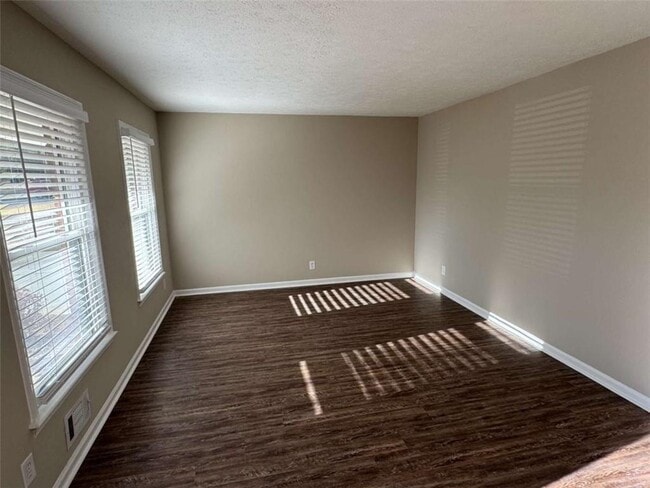 Building Photo - 437 Lockridge Ln