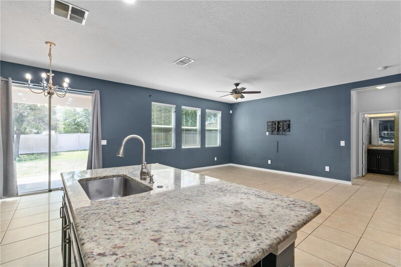 Building Photo - 2572 Limerick Cir