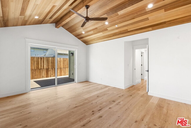 Building Photo - 420 N Frederic St