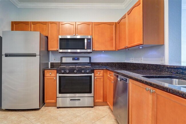 Building Photo - 2722 Via Tivoli