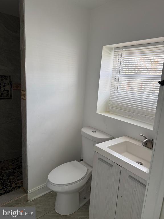 Building Photo - 6135 Vine St