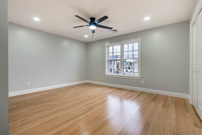 Building Photo - 217 Earle St