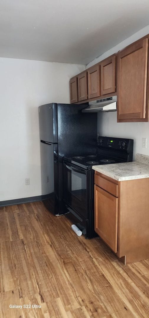 Interior Photo - Myers Court