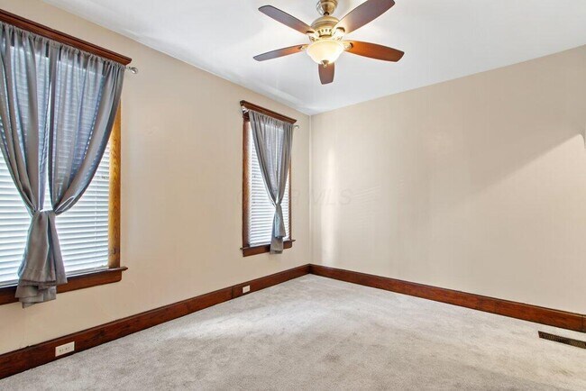 Building Photo - 22 E Frankfort St