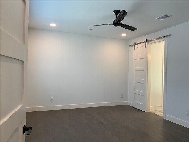 Building Photo - 1505 Malone St