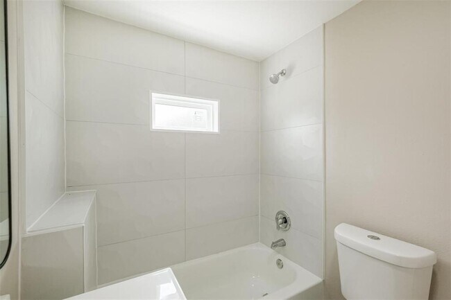 Building Photo - 3108 Memel St