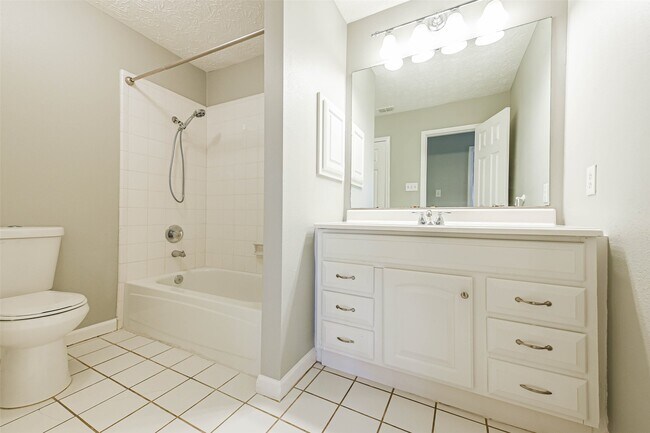 Building Photo - 5507 Village Springs Dr