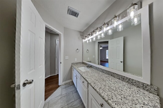 Building Photo - 20422 Eagle Nest Ct