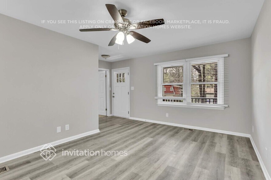 Building Photo - 3545 Stanford Cir