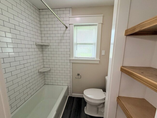 Building Photo - Spacious 3-Bedroom House in Lake Charles - Huge Backyard & Storage Shed