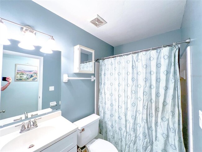 Building Photo - 4814 SW 57th Dr
