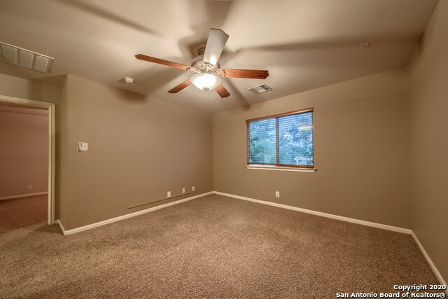 Building Photo - Situated on a desirable corner cul-de-sac lot!!