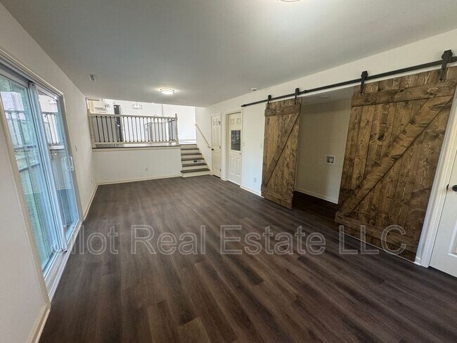 Building Photo - 2390 Tiffany Pl