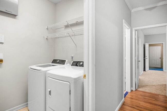 Washer/dryer included - 3002 Greystone Pt