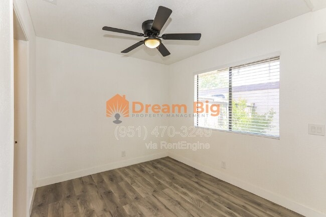 Building Photo - 2844 Oak Creek Dr