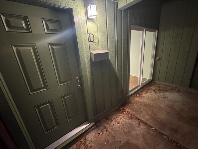 Building Photo - 2514 W 12th St