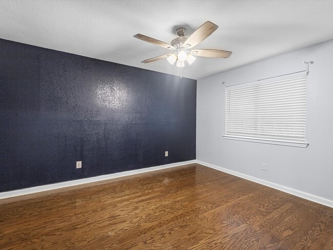 Building Photo - 3823 Suttonford Dr