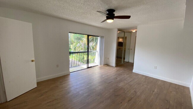 Building Photo - 1522 15th Terrace