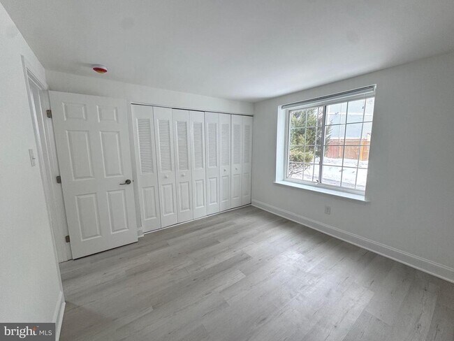 Building Photo - 4420 Groombridge Way