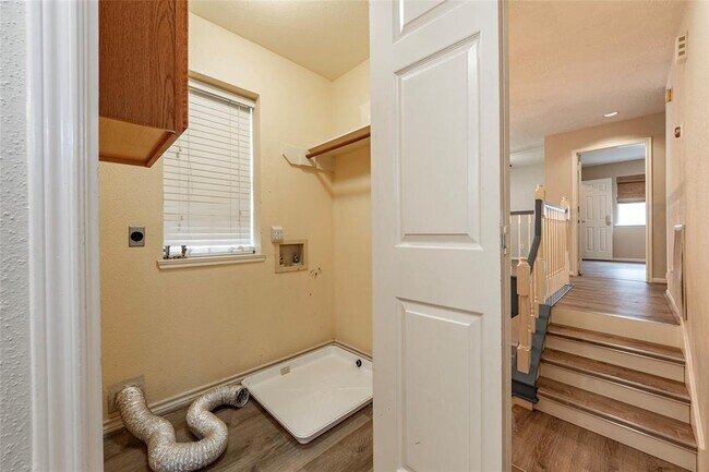 Building Photo - 1227 Mabry Mill Rd