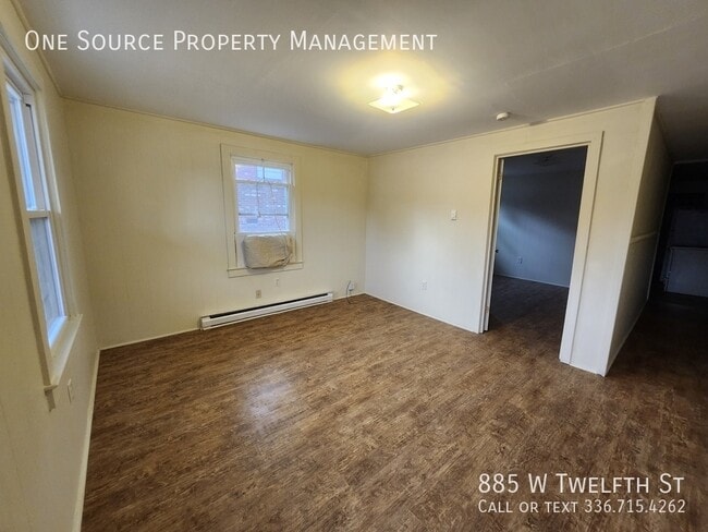 Building Photo - 885 W 12th St