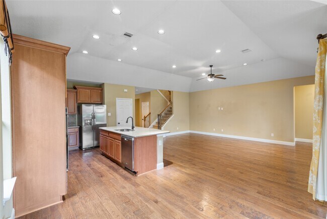 Building Photo - 11119 Hayden Falls Dr