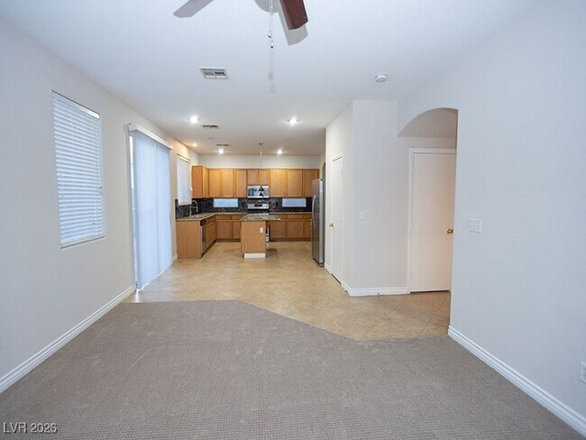 Building Photo - 1113 E Hammer Ln