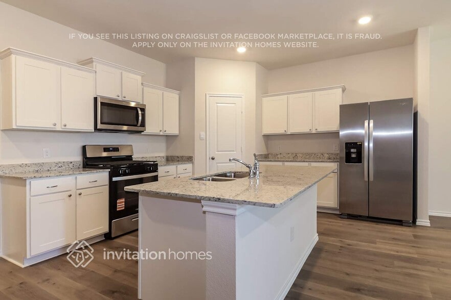 Building Photo - 3912 Malachite Dr