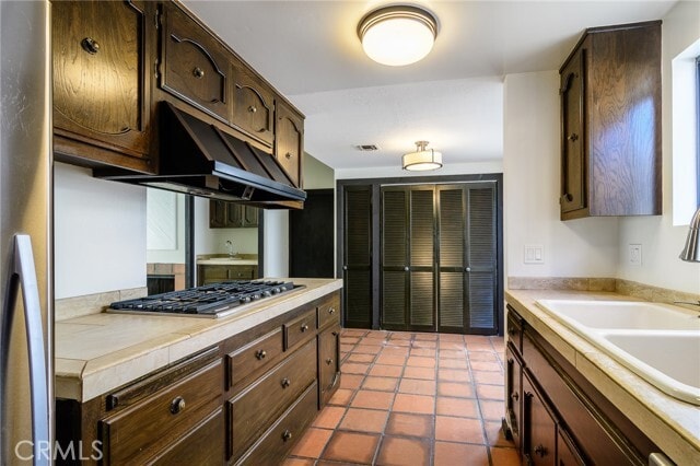 Building Photo - 313 Diamond