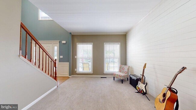 Building Photo - 14 Palace Ln