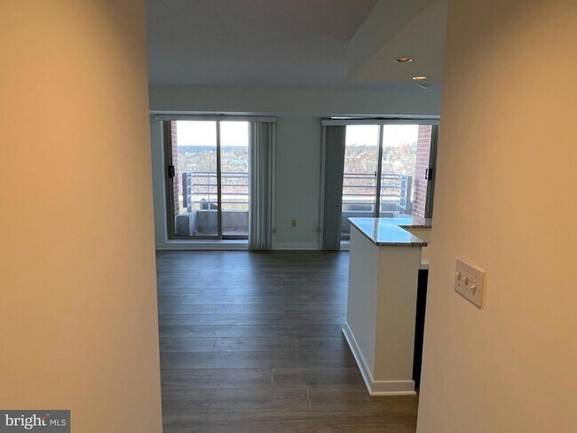 Building Photo - 1275 25th St NW