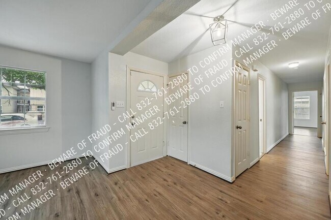 Building Photo - 506 E Alexander Ln