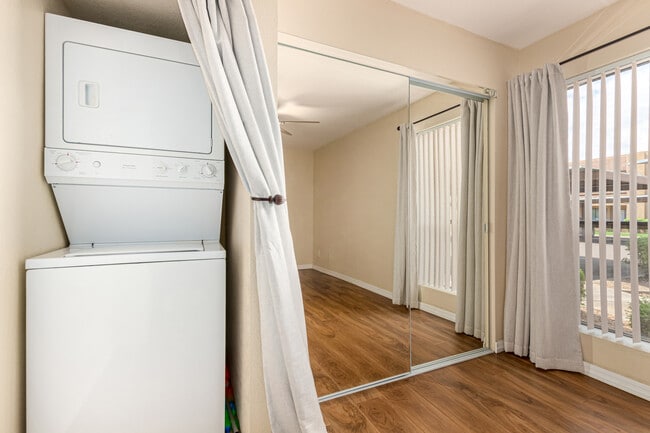 Building Photo - 3601 W Tierra Buena Ln