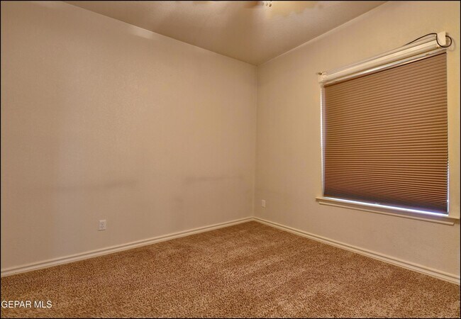 Building Photo - 6732 Pearl Ridge Dr