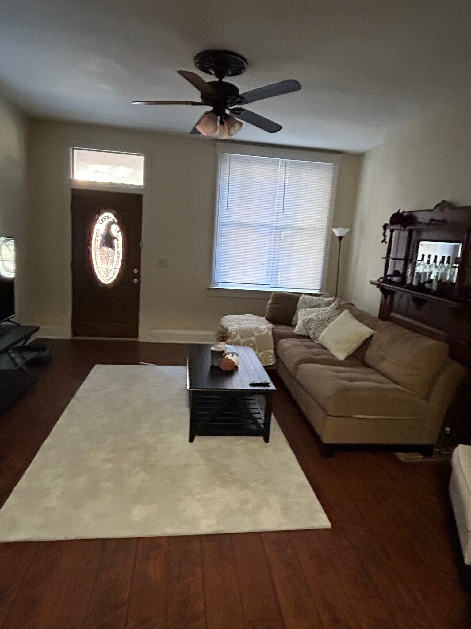 Building Photo - 2154 W Clifton Ave