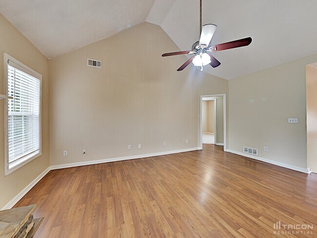 Building Photo - 3180 Willow Park Dr NE