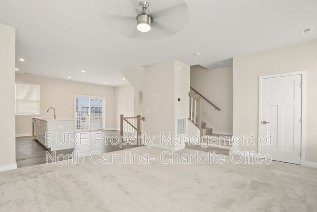 Building Photo - 2140 Autumn Cyprus Ave