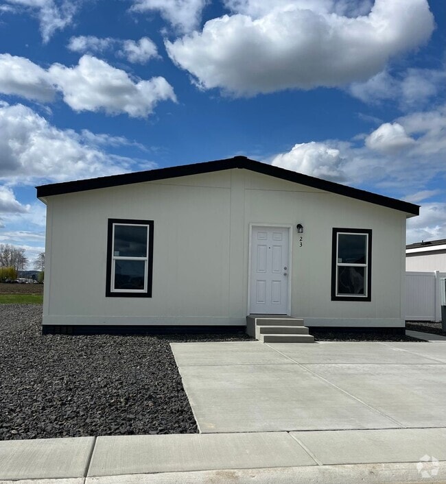 Building Photo - Charming 3 Bedroom 2 Bathroom Home for Ren...