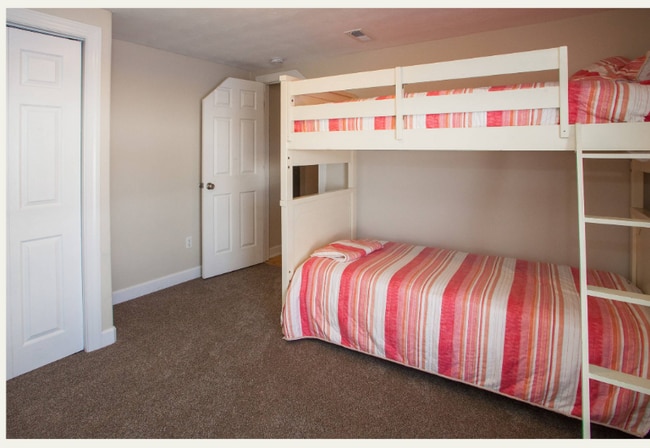 Building Photo - 3109 Sandfiddler Rd