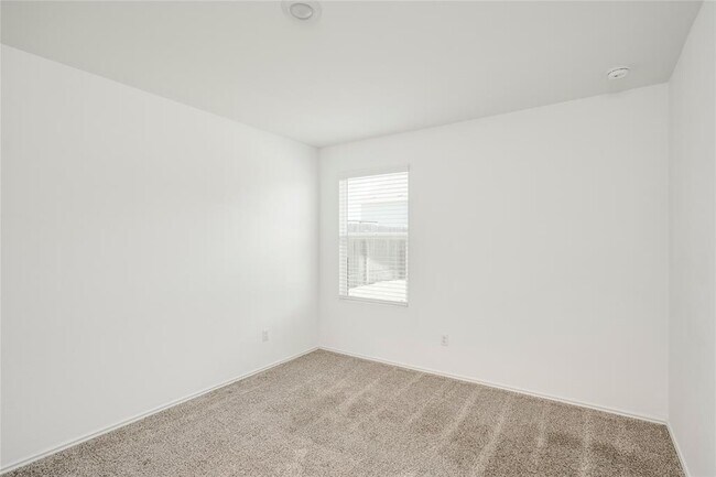 Building Photo - 275 Mica Trl